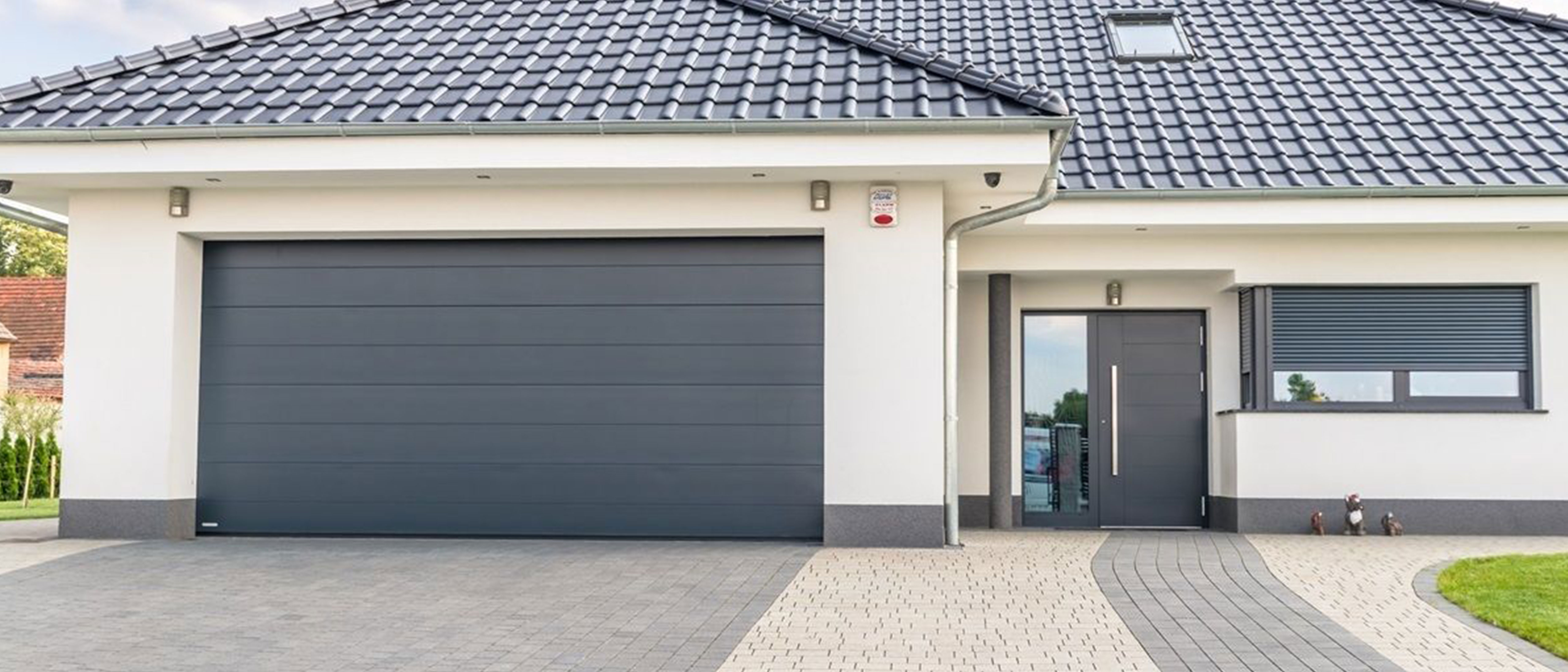 Porte Garage Passive House Installazione Preventivo Costo a Voghera Casa Villa Villetta residenziali  industriali aziendali Porte tipo serrande  